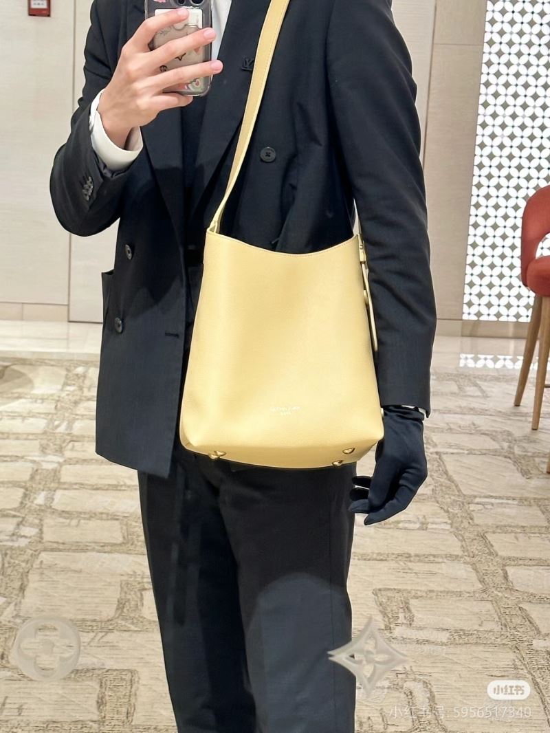 Louis Vuitton Hobo Bags